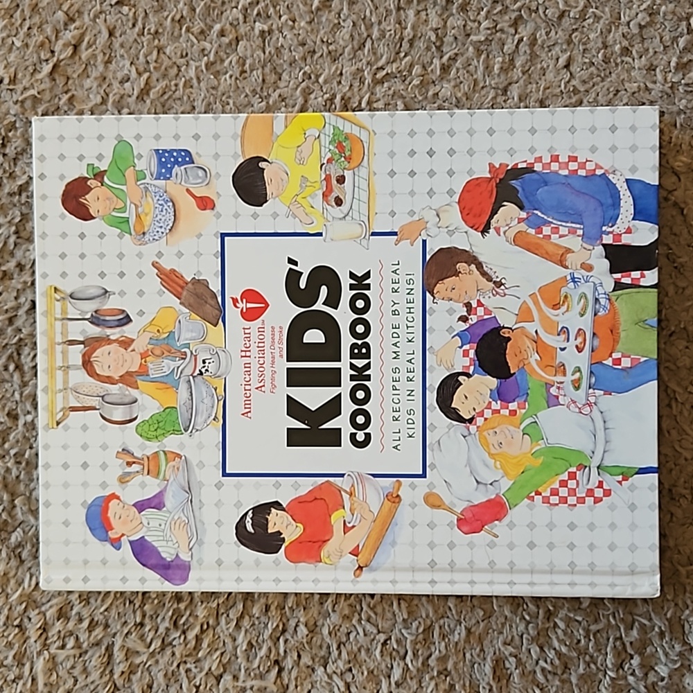 1/$7 or 2/$10 Vtg Hardcover Ed of The American Heart Association Kids' Cookbook
